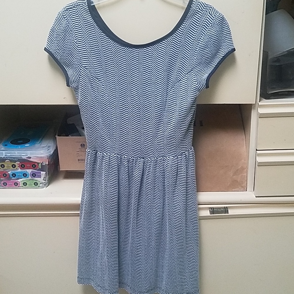 Fun pattern black and white dress small